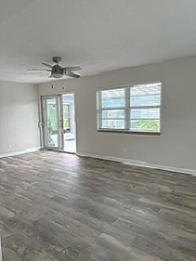 112 Lake Avenue Lake Worth Beach FL 33460