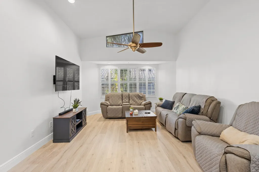 911 Citrus Place Wellington FL 33414