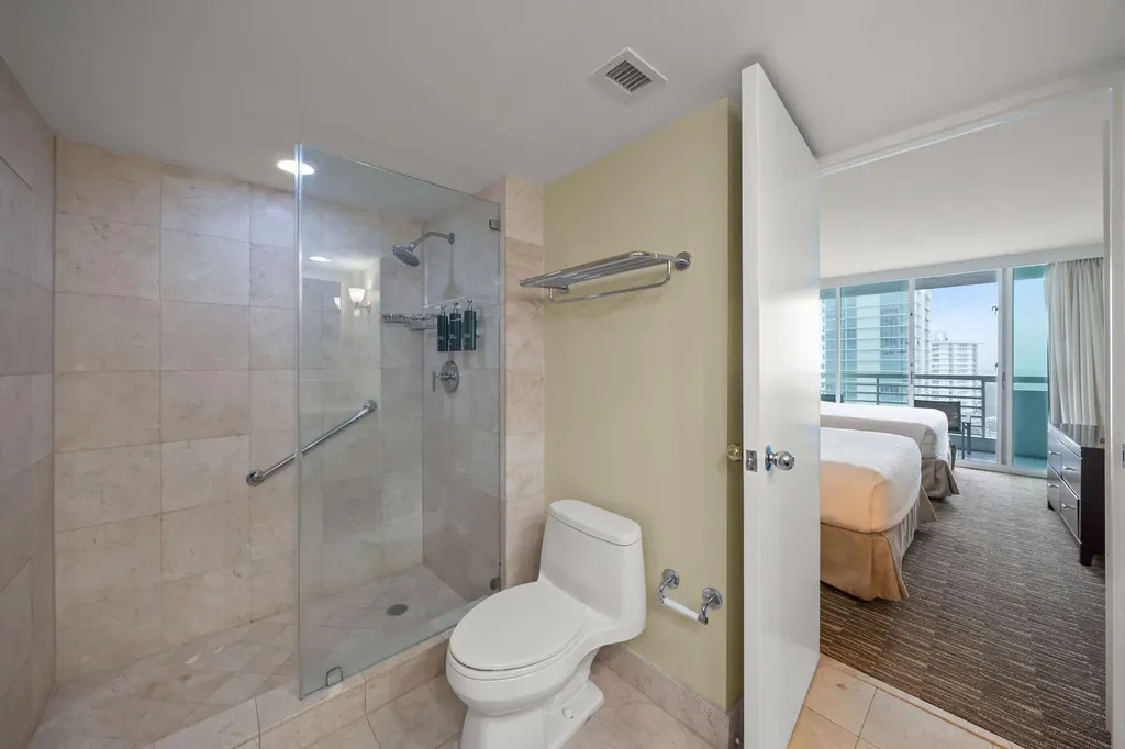 2670 E Sunrise Boulevard Fort Lauderdale FL 33304