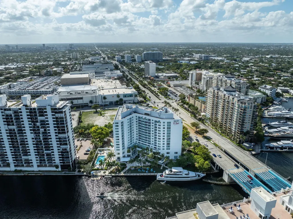 2670 E Sunrise Boulevard Fort Lauderdale FL 33304