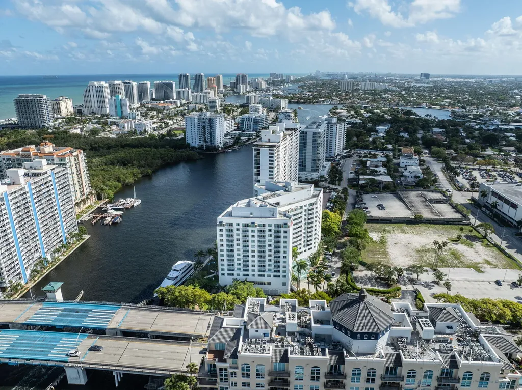 2670 E Sunrise Boulevard Fort Lauderdale FL 33304