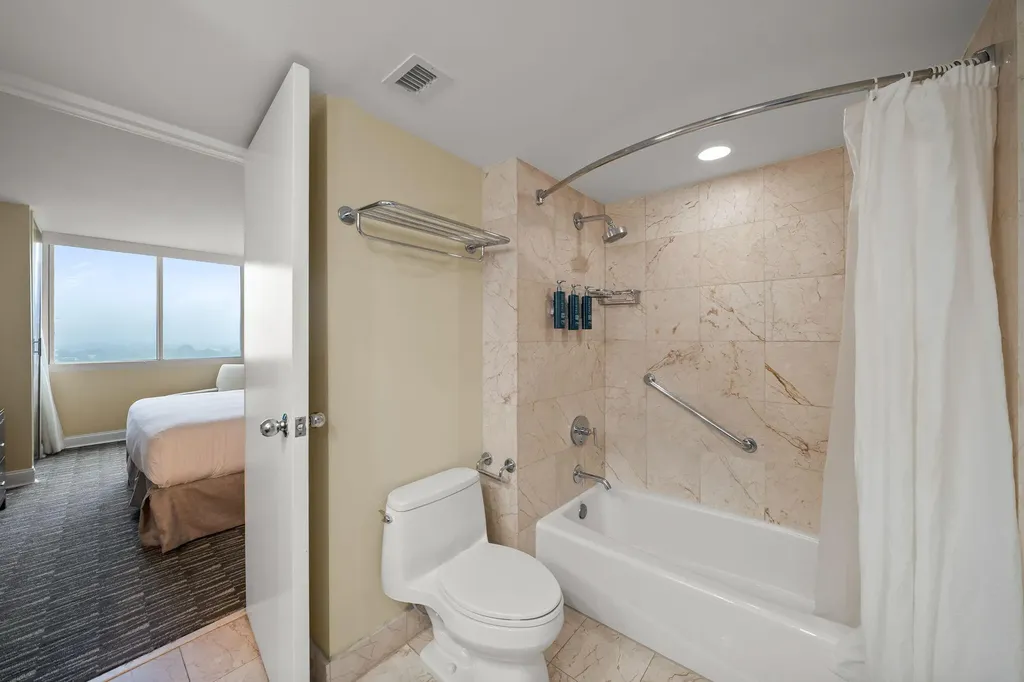 2670 E Sunrise Boulevard Fort Lauderdale FL 33304