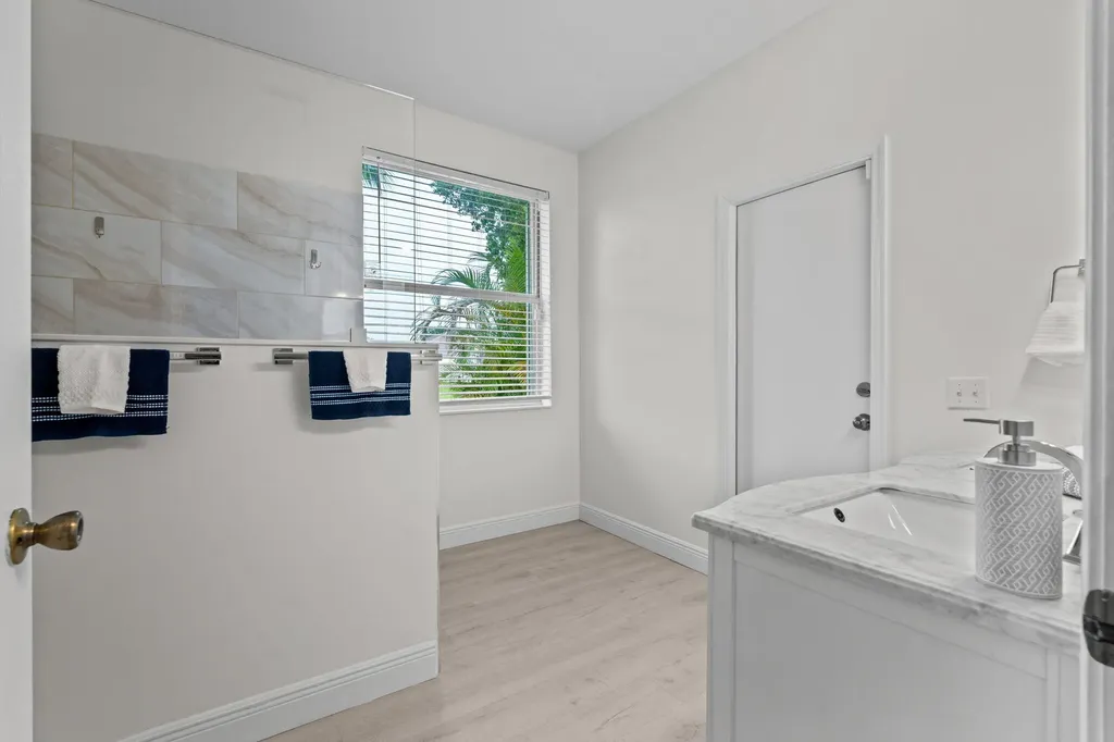 5954 NW 74th Street Parkland FL 33067