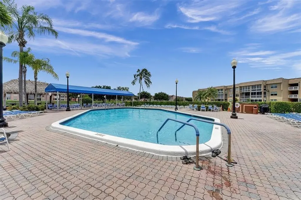 9330 S Sunrise Lakes Boulevard Sunrise FL 33322