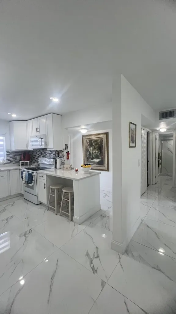 9330 S Sunrise Lakes Boulevard Sunrise FL 33322