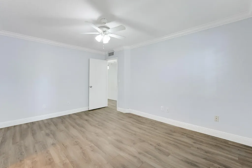 127 Yacht Club Way Hypoluxo FL 33462