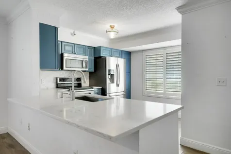 127 Yacht Club Way Hypoluxo FL 33462