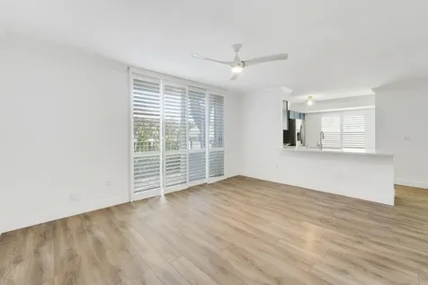 127 Yacht Club Way Hypoluxo FL 33462