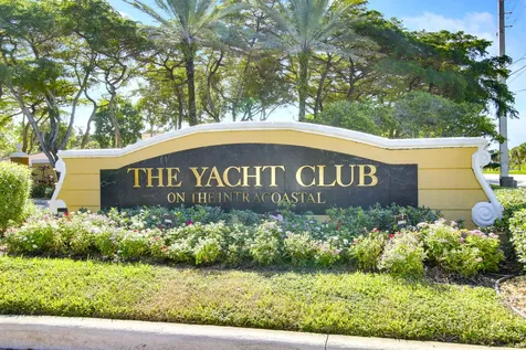 127 Yacht Club Way Hypoluxo FL 33462