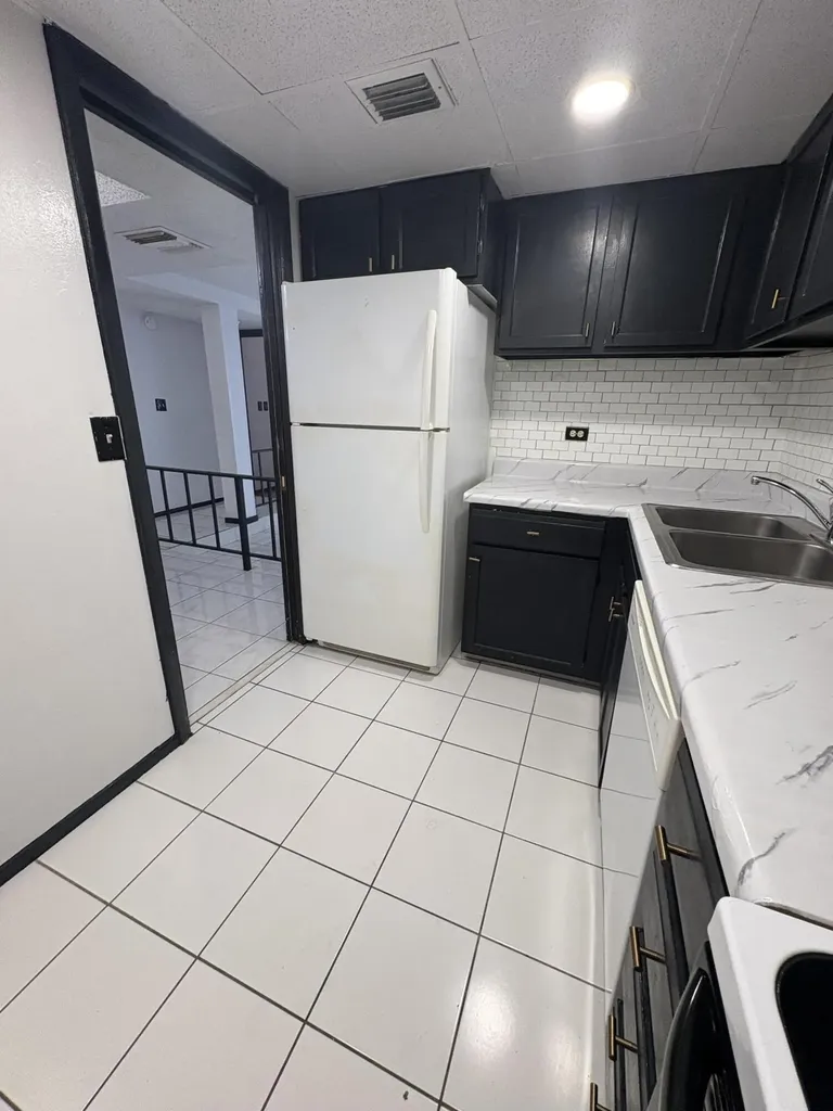 3660 Inverrary Drive Lauderhill FL 33319