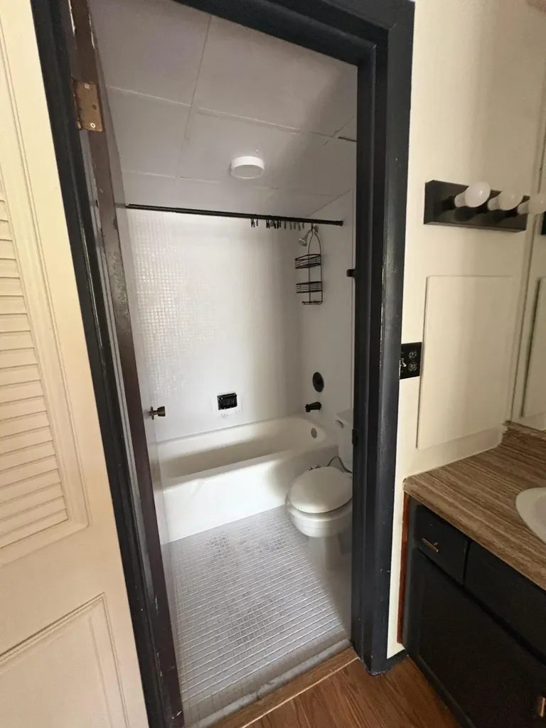 3660 Inverrary Drive Lauderhill FL 33319