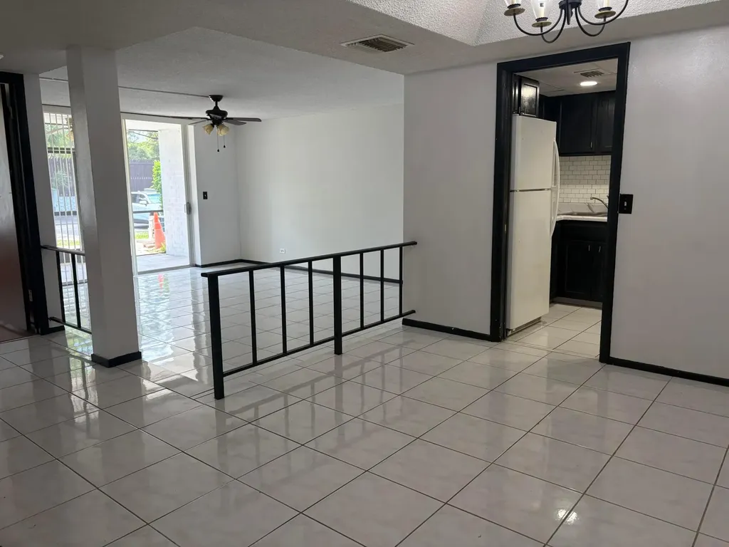 3660 Inverrary Drive Lauderhill FL 33319