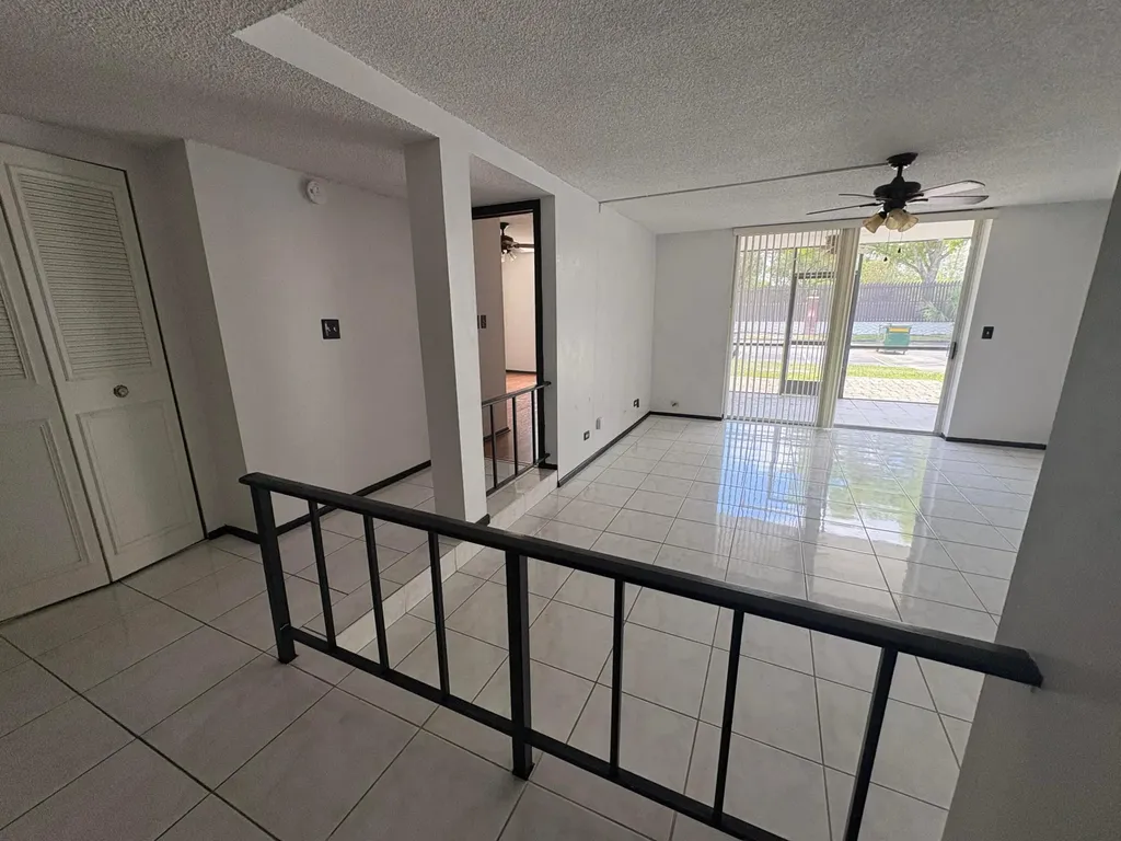 3660 Inverrary Drive Lauderhill FL 33319