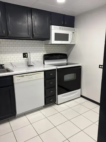 3660 Inverrary Drive Lauderhill FL 33319