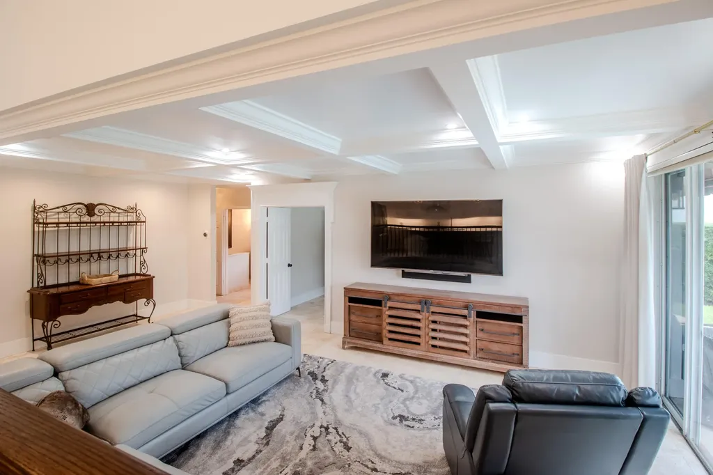 2060 Reston Circle Royal Palm Beach FL 33411