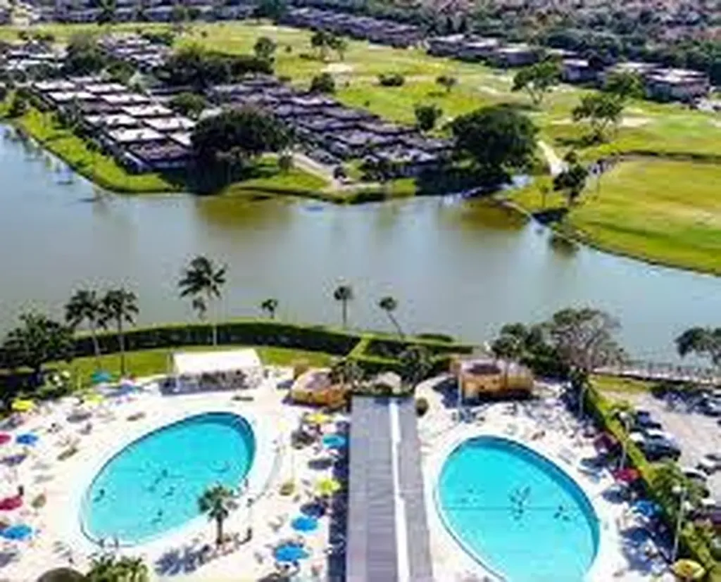 318 N Seville N Delray Beach FL 33446
