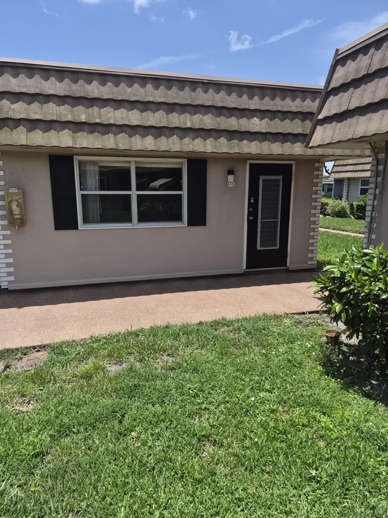 318 N Seville N Delray Beach FL 33446