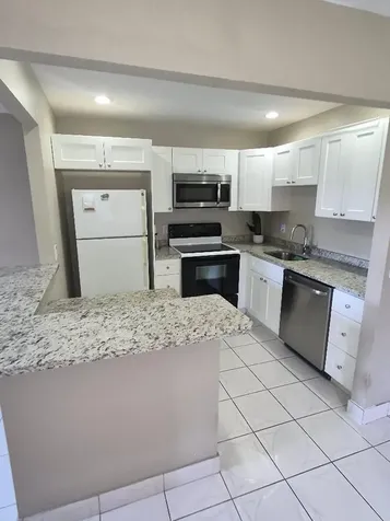 318 N Seville N Delray Beach FL 33446