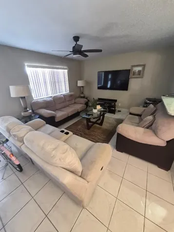 318 N Seville N Delray Beach FL 33446