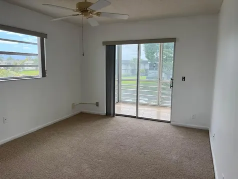424 Saxony Delray Beach FL 33446