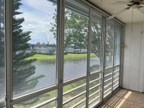 424 Saxony Delray Beach FL 33446