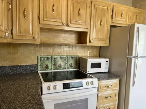 424 Saxony Delray Beach FL 33446