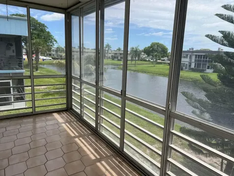 424 Saxony Delray Beach FL 33446