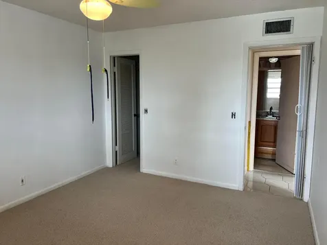 424 Saxony Delray Beach FL 33446