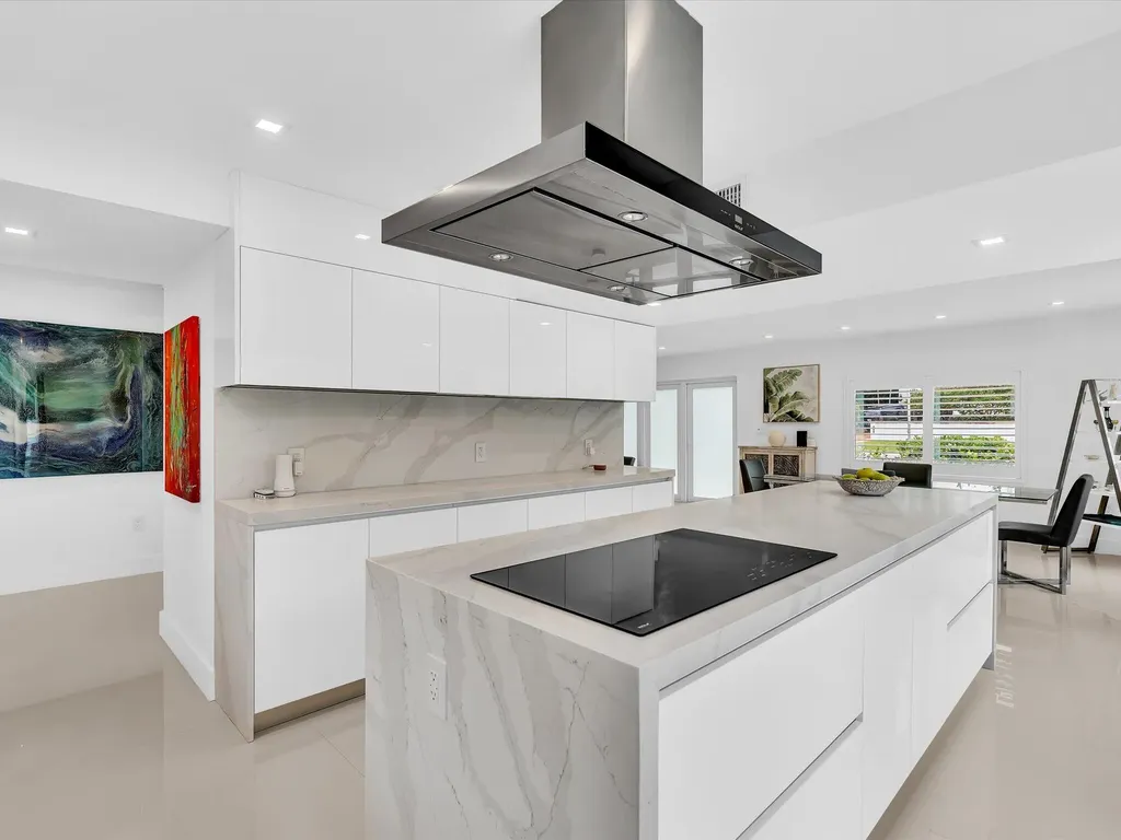 1903 Bay Drive Pompano Beach FL 33062