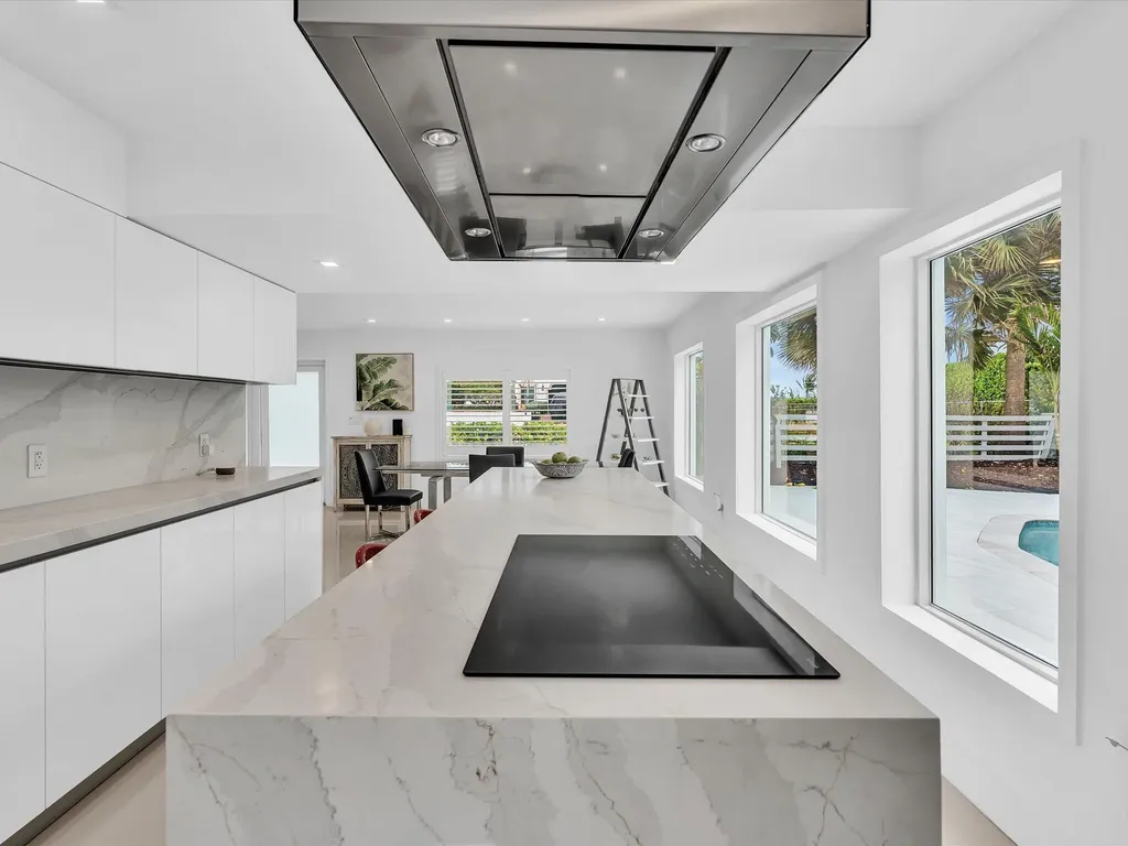 1903 Bay Drive Pompano Beach FL 33062