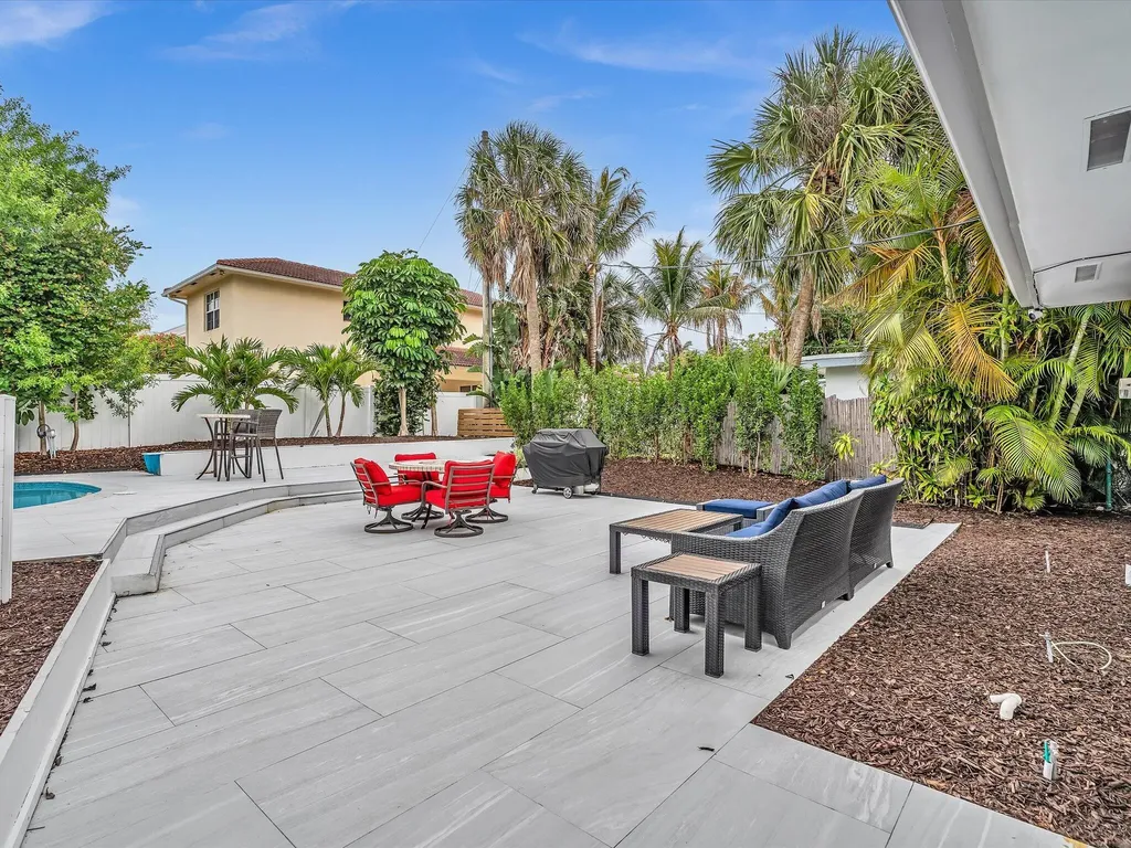 1903 Bay Drive Pompano Beach FL 33062