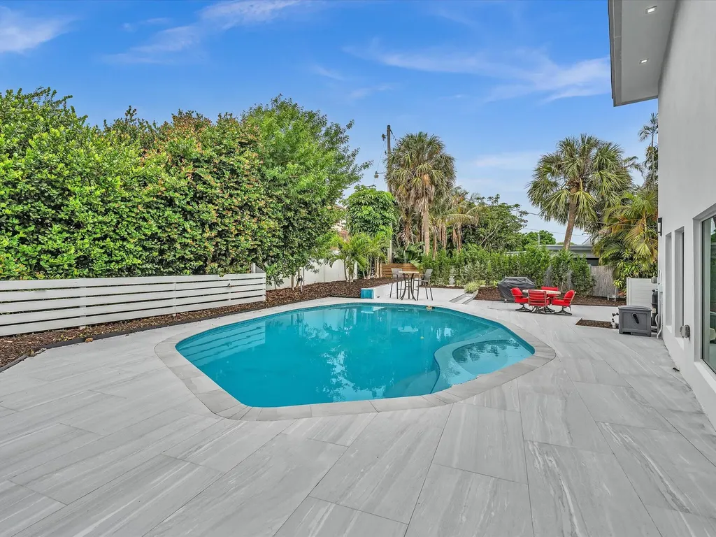 1903 Bay Drive Pompano Beach FL 33062