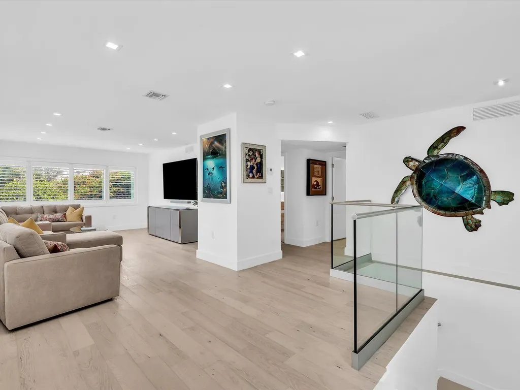 1903 Bay Drive Pompano Beach FL 33062