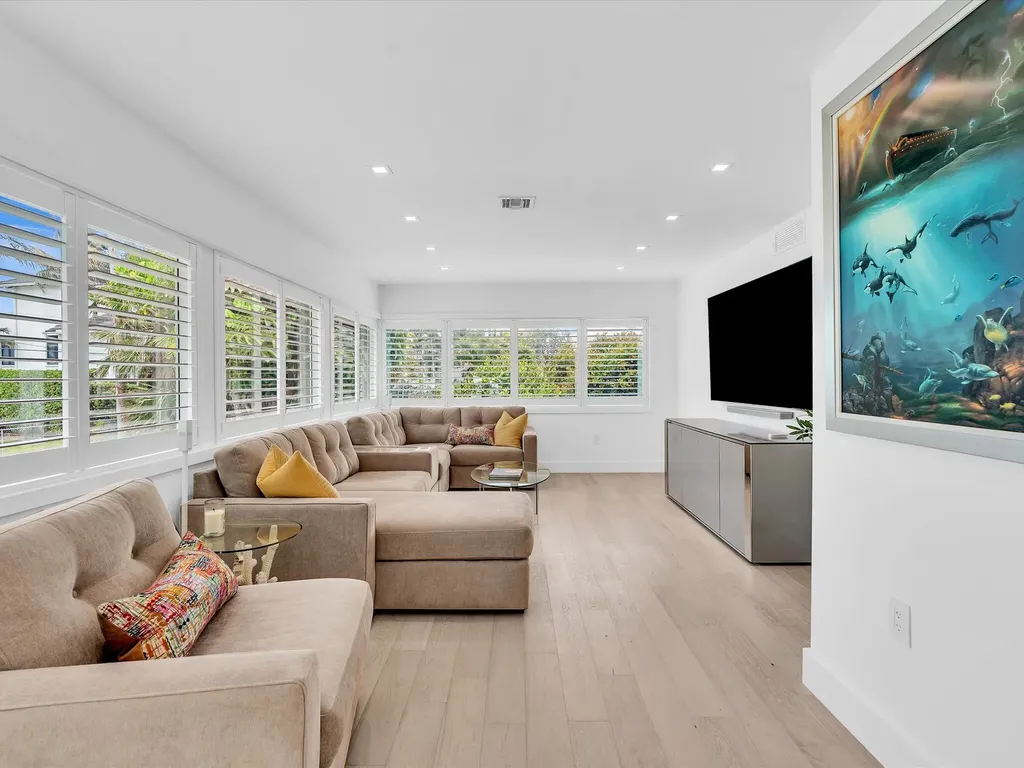 1903 Bay Drive Pompano Beach FL 33062
