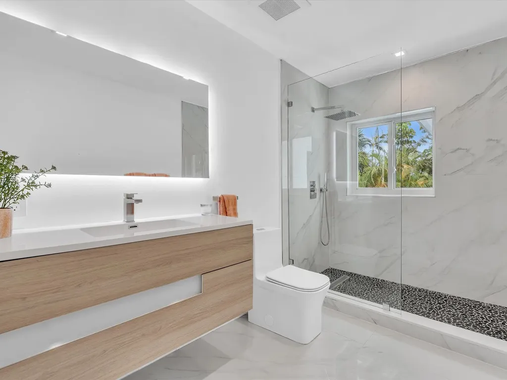 1903 Bay Drive Pompano Beach FL 33062