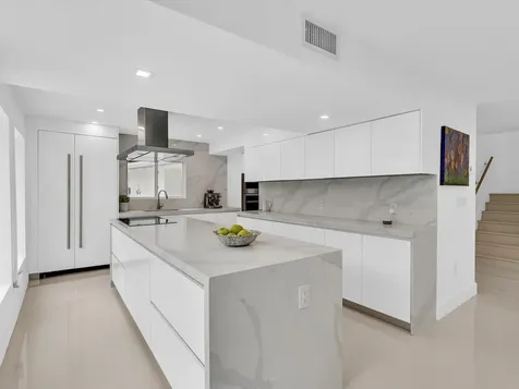 1903 Bay Drive Pompano Beach FL 33062