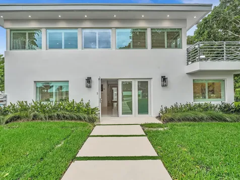 1903 Bay Drive Pompano Beach FL 33062
