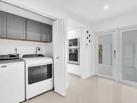 1903 Bay Drive Pompano Beach FL 33062