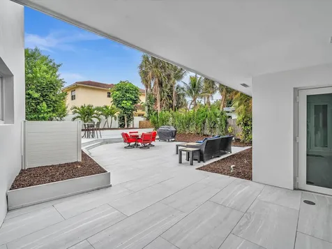 1903 Bay Drive Pompano Beach FL 33062