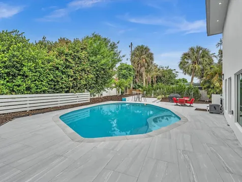 1903 Bay Drive Pompano Beach FL 33062