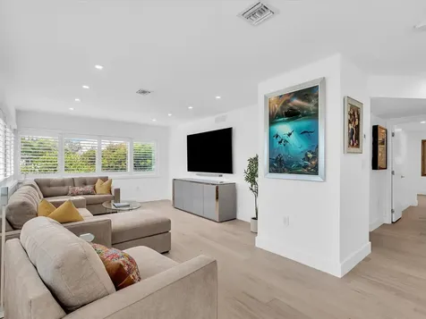 1903 Bay Drive Pompano Beach FL 33062