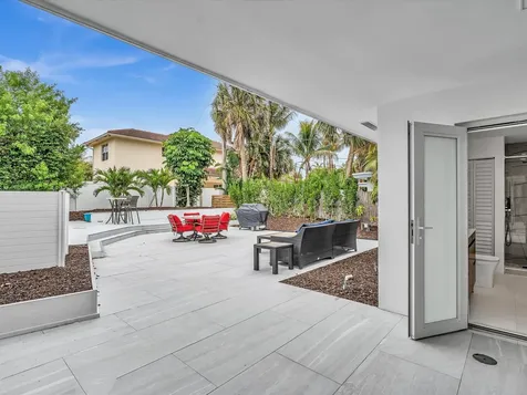 1903 Bay Drive Pompano Beach FL 33062