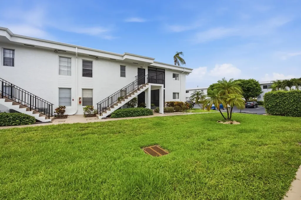 14898 Wedgefield Drive Delray Beach FL 33446