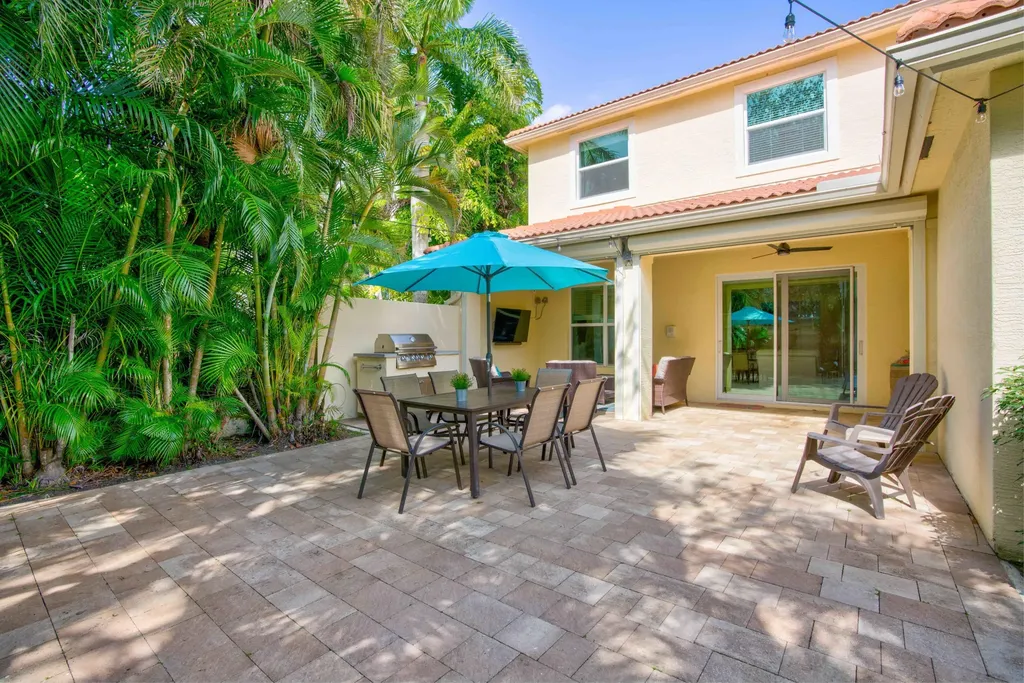 136 Casa Grande Court Palm Beach Gardens FL 33418