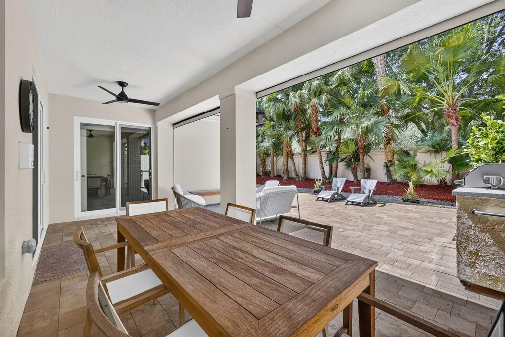 136 Casa Grande Court Palm Beach Gardens FL 33418