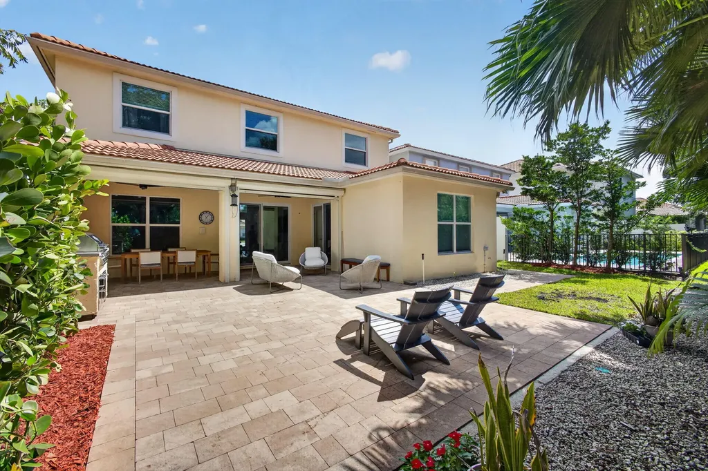 136 Casa Grande Court Palm Beach Gardens FL 33418