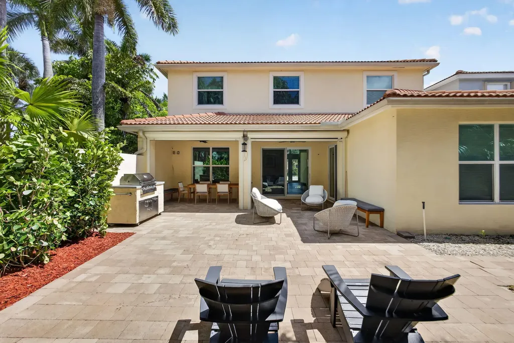 136 Casa Grande Court Palm Beach Gardens FL 33418