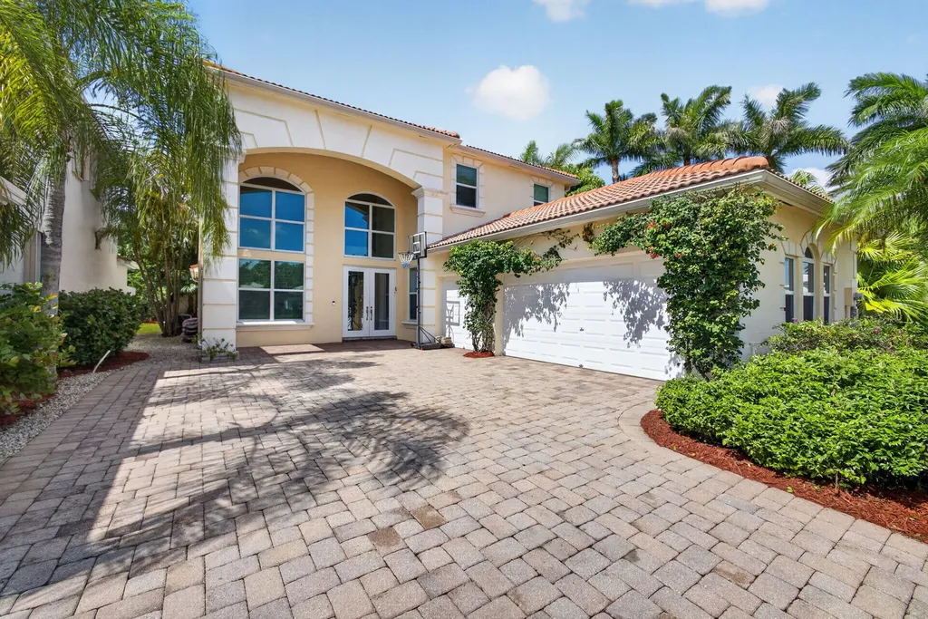 136 Casa Grande Court Palm Beach Gardens FL 33418