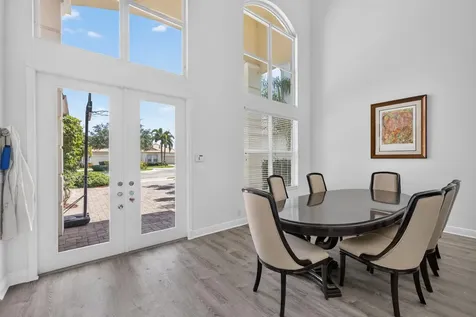 136 Casa Grande Court Palm Beach Gardens FL 33418