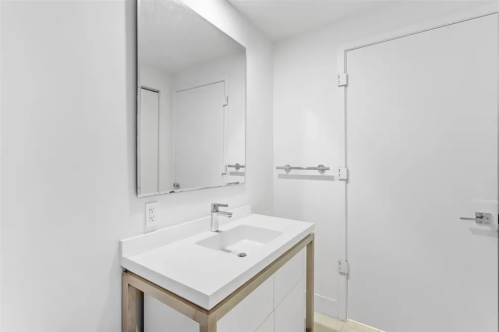 2000 Metropica Way Sunrise FL 33323